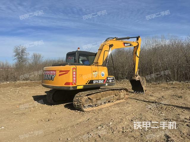 整機(jī)右后45°(整機(jī)外觀) 整機(jī)右后45°(整機(jī)外觀)