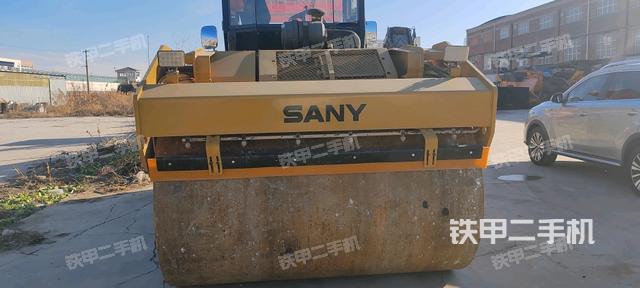 右前45°（壓路機整機外觀）