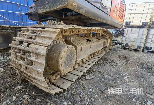 單側(cè)履帶整體（整機(jī)外觀）