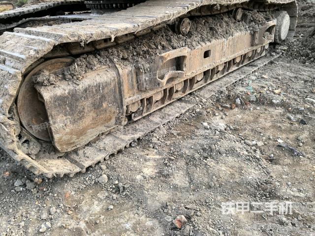 左側履帶整體?（行走機構）