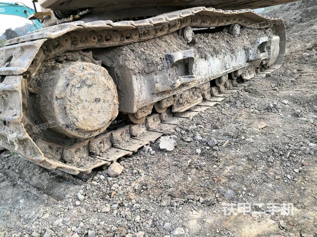 左側(cè)履帶整體?（行走機構(gòu)）