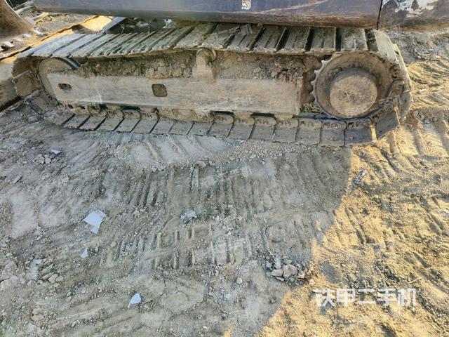 左驅(qū)動(dòng)輪（行走機(jī)構(gòu)）