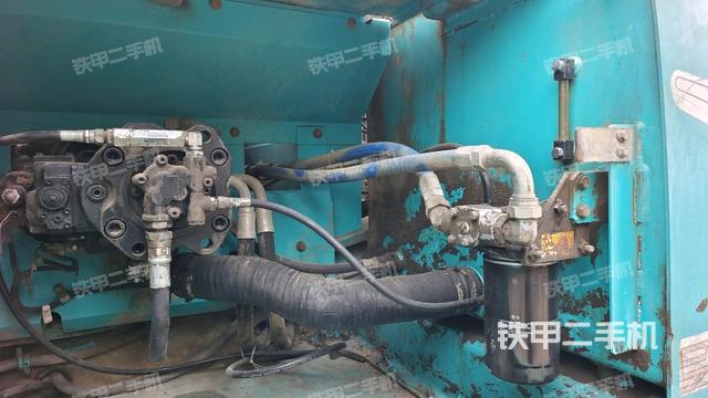 液壓泵斜45?左(大件艙室) 液壓泵斜45?左(大件艙室)