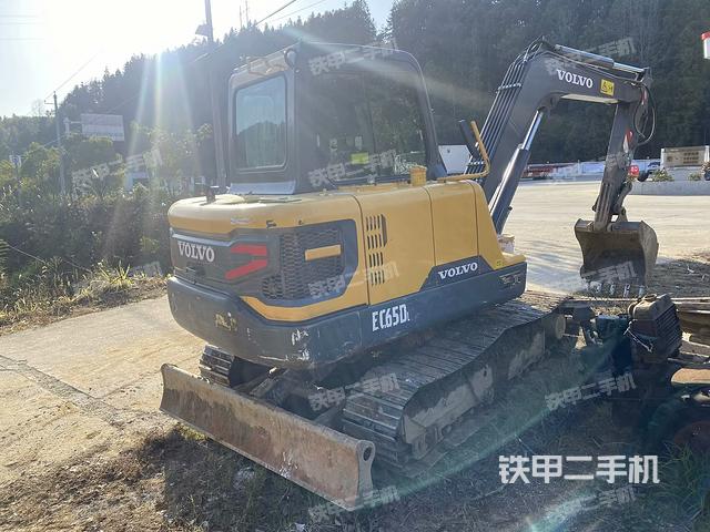 左后45(整機外觀) 左后45(整機外觀)