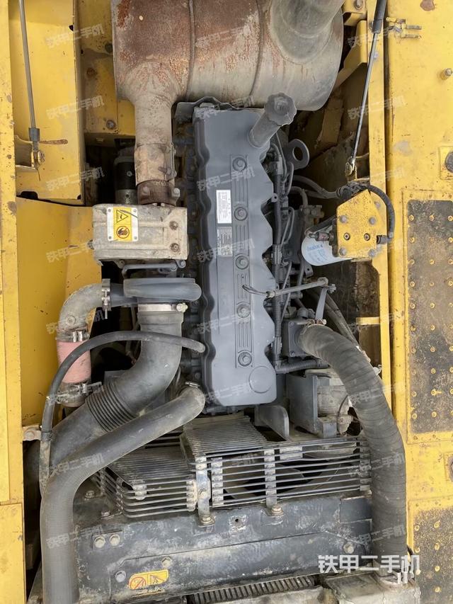 發(fā)動機整體俯視(整機外觀) 發(fā)動機整體俯視(整機外觀)