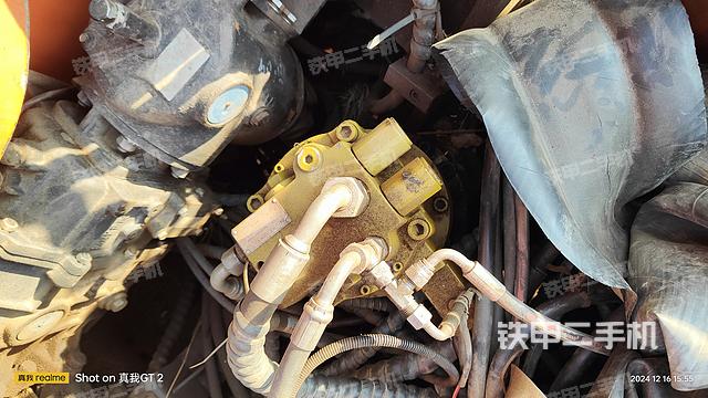 回轉(zhuǎn)馬達(dá)和主控閥（整機外觀）