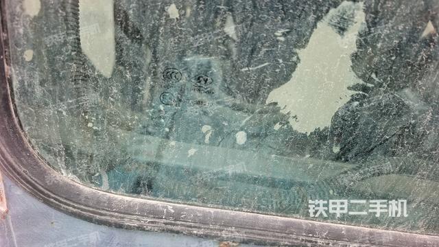 后窗玻璃角標(biāo)(駕駛室部分) 后窗玻璃角標(biāo)(駕駛室部分)