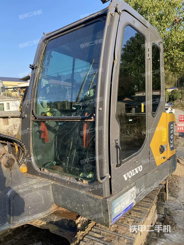 ?駕駛室正側(cè)(駕駛室部分) ?駕駛室正側(cè)(駕駛室部分)