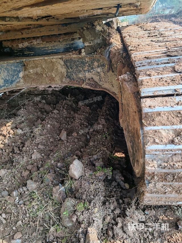 左側(cè)行走馬達(dá)蓋板（行走機(jī)構(gòu)）