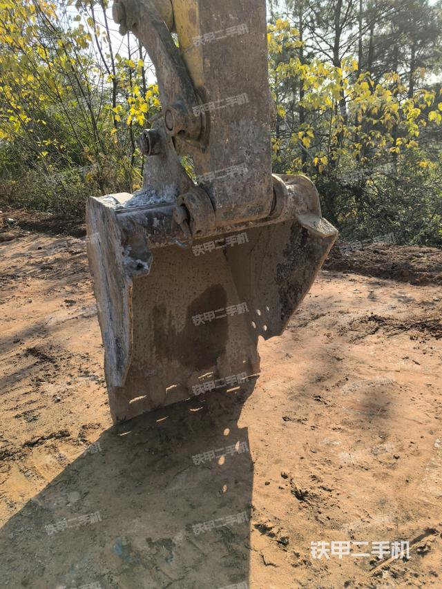 鏟斗45度(工作和回轉(zhuǎn)裝置) 鏟斗45度(工作和回轉(zhuǎn)裝置)