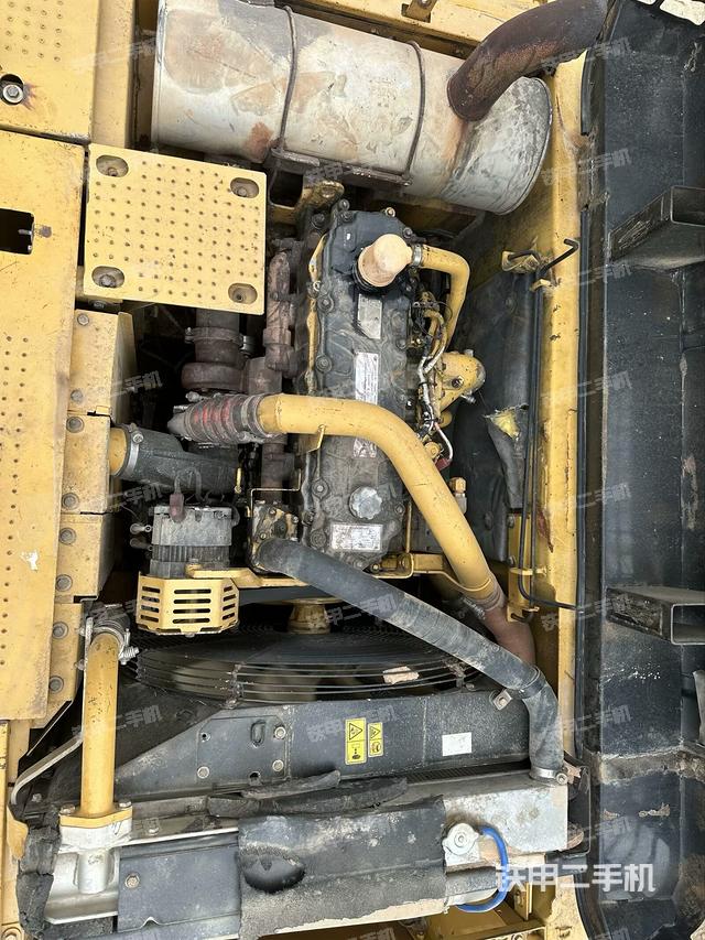 發(fā)動機整體俯視(整機外觀) 發(fā)動機整體俯視(整機外觀)