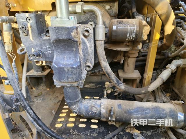 電瓶（大件艙室）