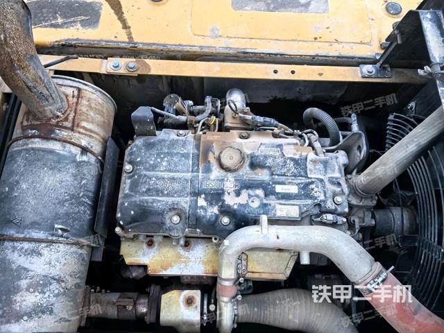 發(fā)動(dòng)機(jī)室（上車部件）