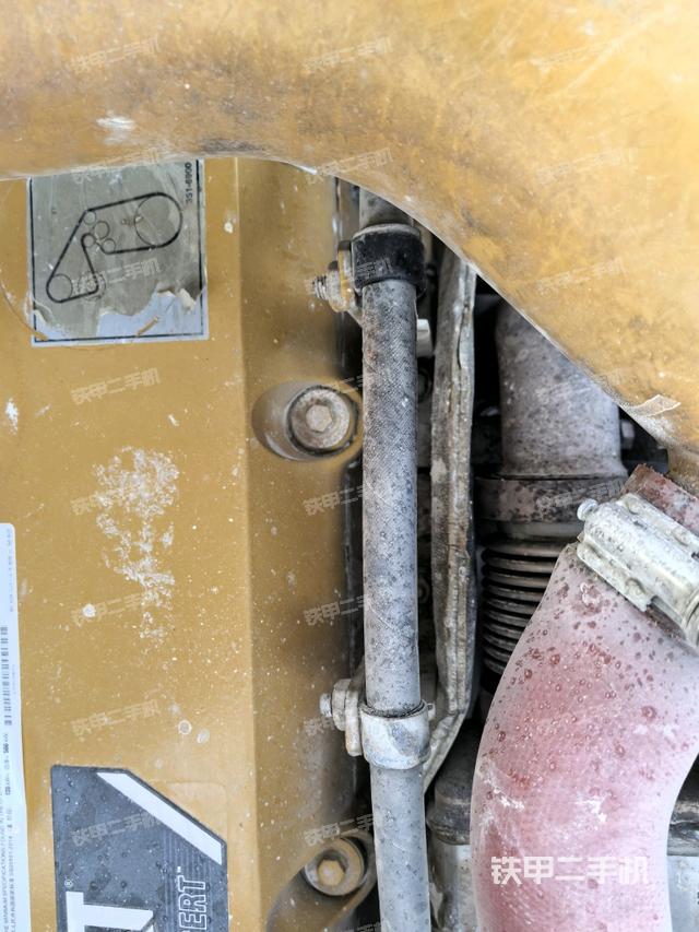 氣門室蓋螺絲特寫（上車部件）