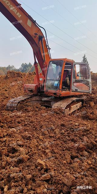 斗山DH225-7挖掘機(jī)