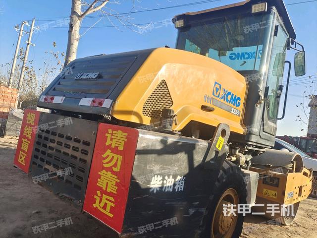 右后45°（壓路機(jī)整機(jī)外觀）