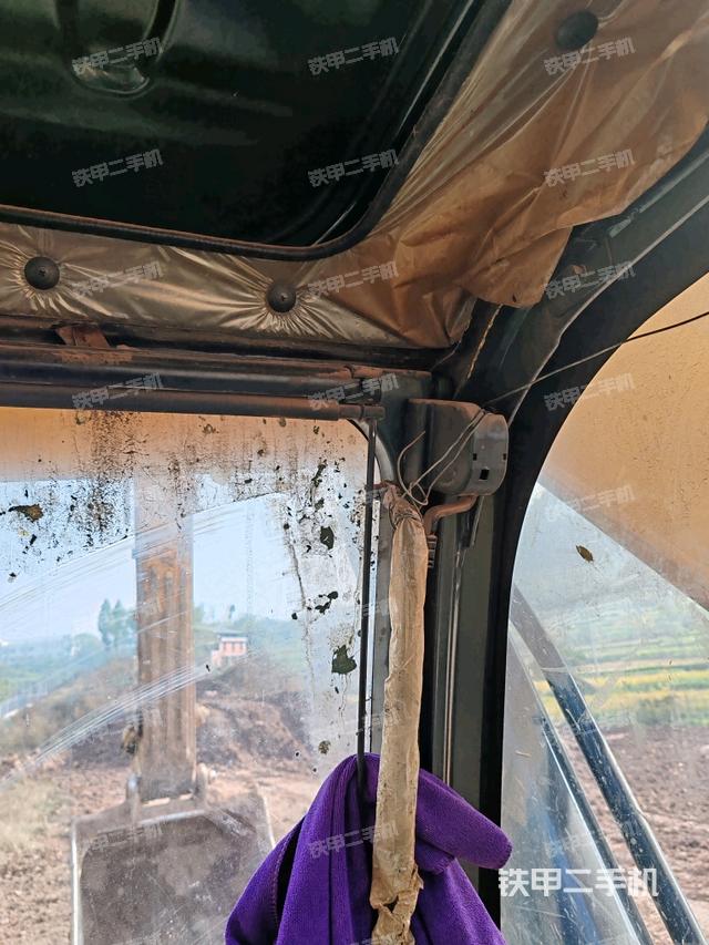 右側(cè)玻璃角標(biāo)（駕駛室部分）