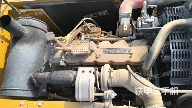 發(fā)動(dòng)機(jī)整體俯視(整機(jī)外觀) 發(fā)動(dòng)機(jī)整體俯視(整機(jī)外觀)