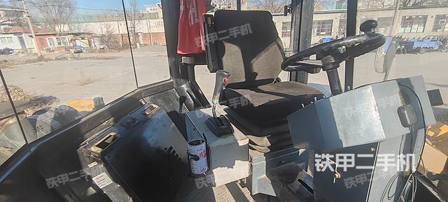 后玻璃角標(biāo)（壓路機駕駛室）