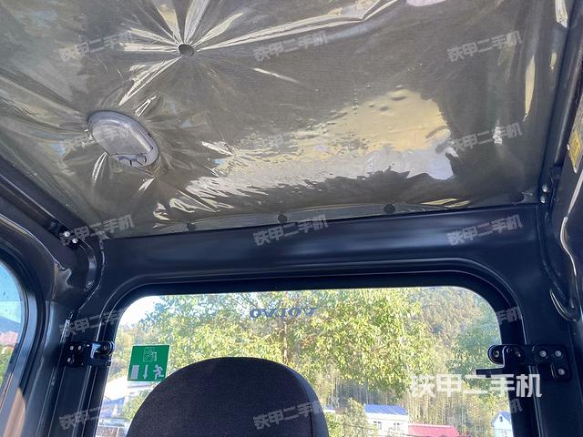 頂棚整體(駕駛室部分) 頂棚整體(駕駛室部分)