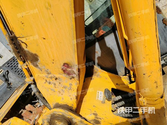 大臂根部?斜視(工作和回轉(zhuǎn)裝置) 大臂根部?斜視(工作和回轉(zhuǎn)裝置)