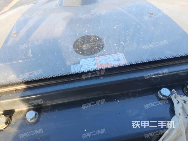 正后側(cè)（壓路機(jī)前后車(chē)架）