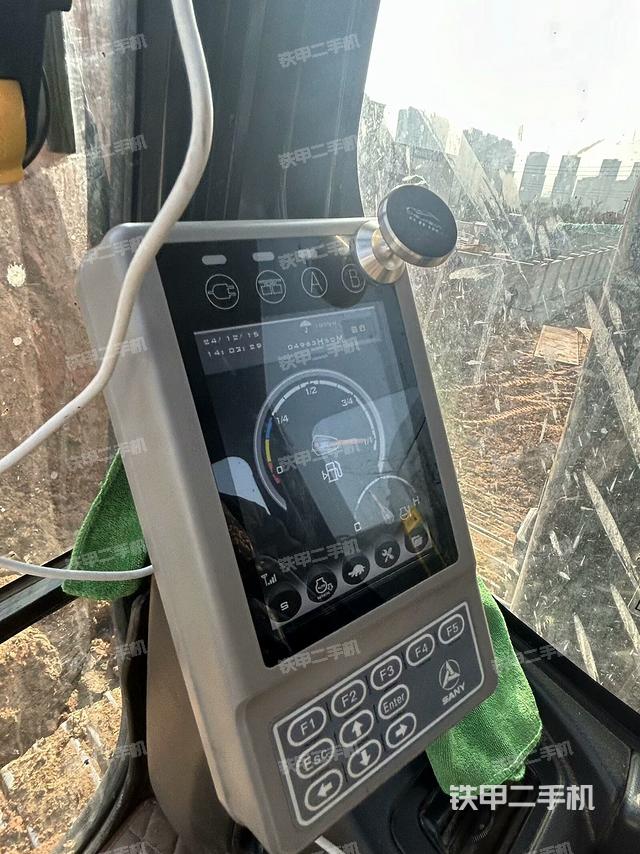 顯示屏?(駕駛室部分) 顯示屏?(駕駛室部分)