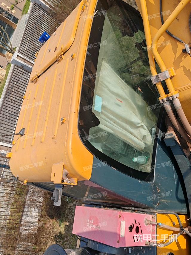 駕駛室頂部俯視（上車部件）