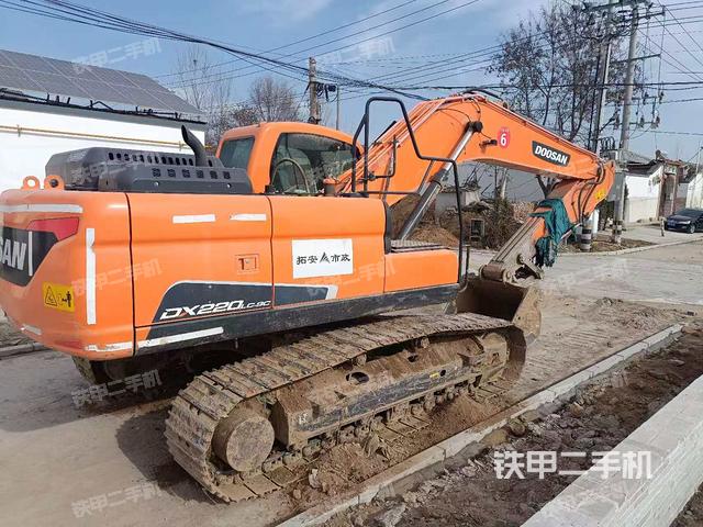 整機(jī)右后45°(整機(jī)外觀) 整機(jī)右后45°(整機(jī)外觀)