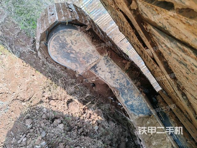 右側(cè)行走馬達(dá)蓋板（行走機(jī)構(gòu)）