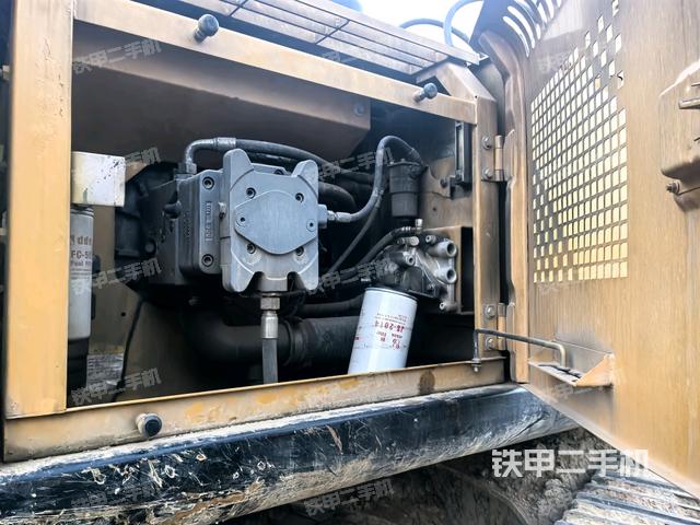 液壓泵室（大件艙室）