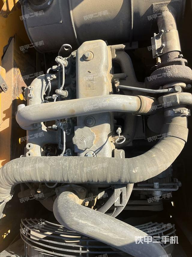 發(fā)動(dòng)機(jī)整體俯視(整機(jī)外觀) 發(fā)動(dòng)機(jī)整體俯視(整機(jī)外觀)