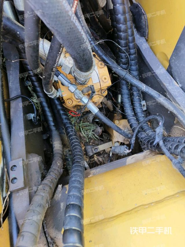 回轉(zhuǎn)馬達(dá)（上車部件）