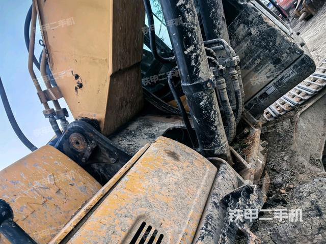 大臂根部?斜視（工作和回轉(zhuǎn)裝置）