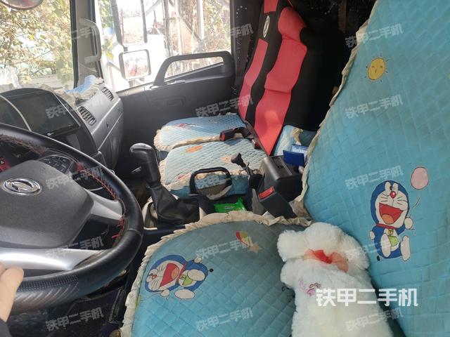 駕駛室內(nèi)部（駕駛室/操作室）