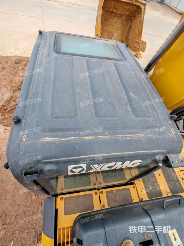 駕駛室頂部（整機(jī)外觀）