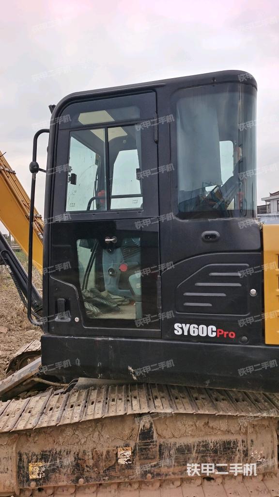 ?駕駛室正側（駕駛室部分）