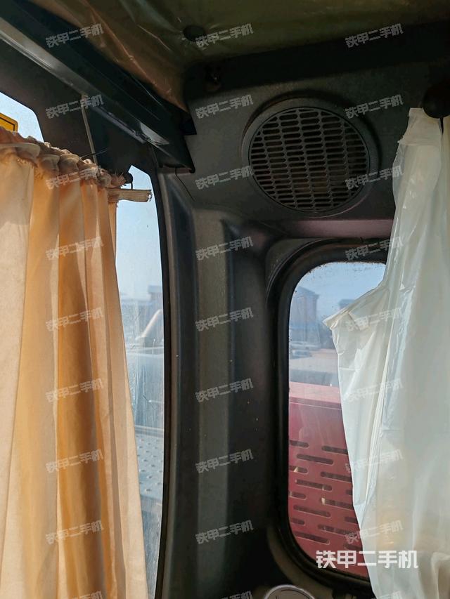 駕駛室正側(cè)（駕駛室部分）