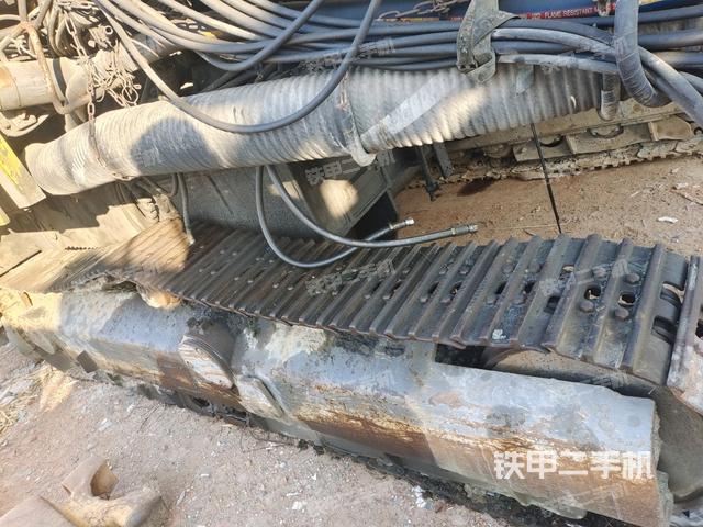 左引導(dǎo)輪 /左前輪（行走機(jī)構(gòu)）