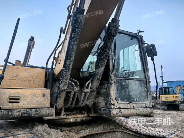 大臂油缸整體?豎拍（工作和回轉(zhuǎn)裝置）