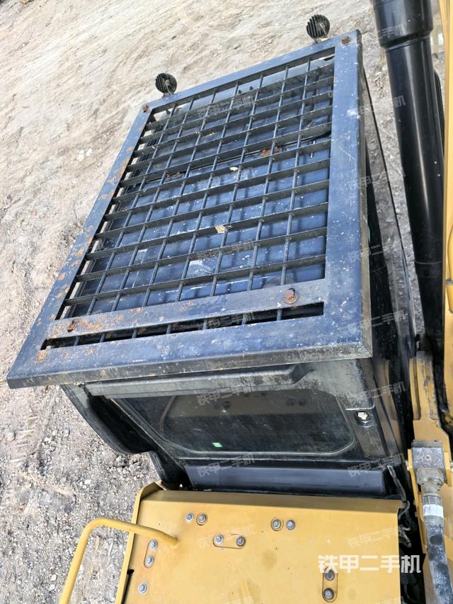 駕駛室頂部俯視（上車部件）