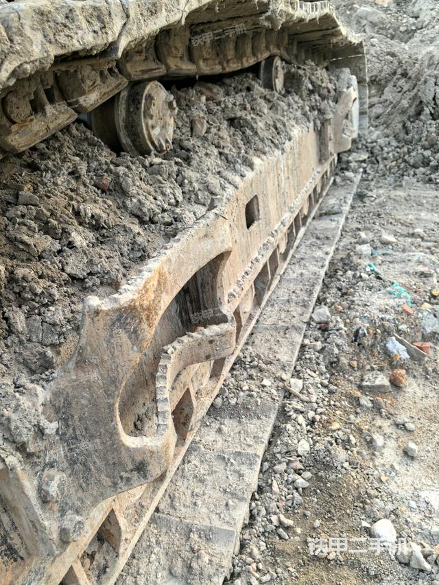 右側履帶整體（行走機構）