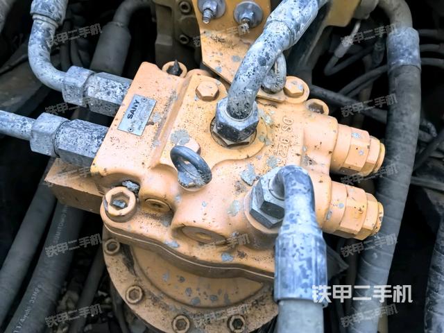 回轉(zhuǎn)馬達(dá)（上車部件）