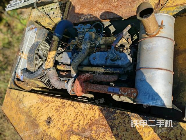 發(fā)動機整體俯視(整機外觀) 發(fā)動機整體俯視(整機外觀)