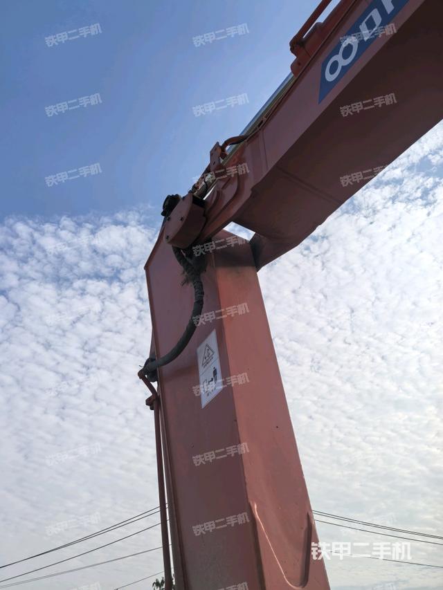 小臂整體左后(工作和回轉(zhuǎn)裝置) 小臂整體左后(工作和回轉(zhuǎn)裝置)