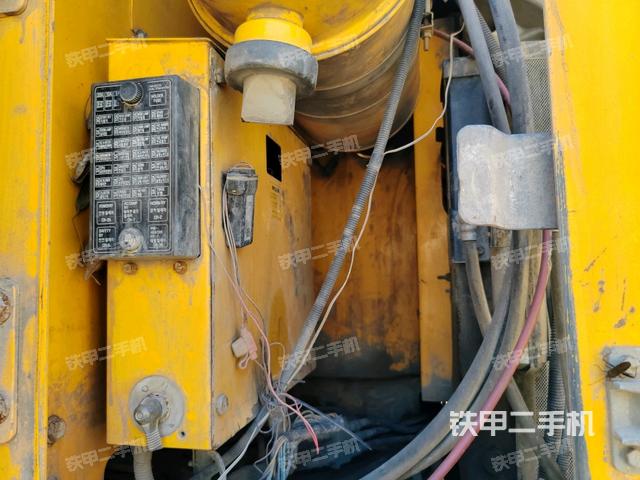 液壓泵斜45?左(大件艙室) 液壓泵斜45?左(大件艙室)