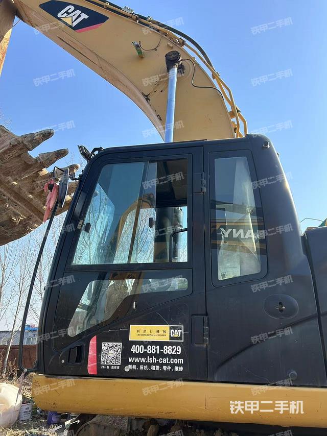 駕駛室整體（整機外觀）