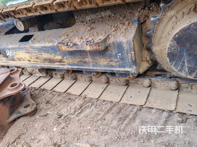 單側(cè)履帶整體（整機(jī)外觀）