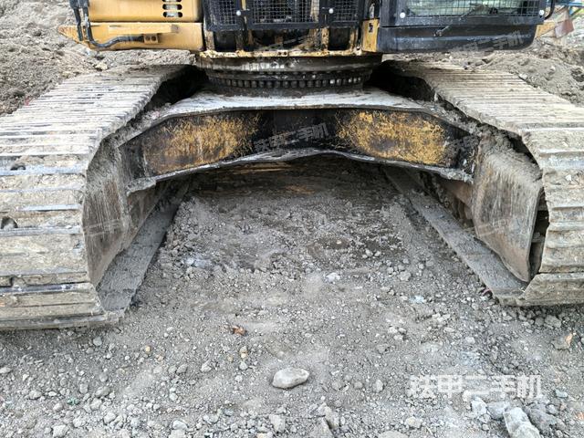 轉盤和下車架正前（工作和回轉裝置）