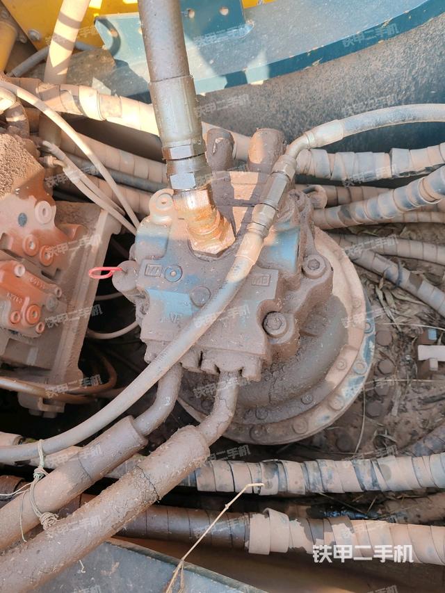 回轉(zhuǎn)馬達(dá)（上車部件）